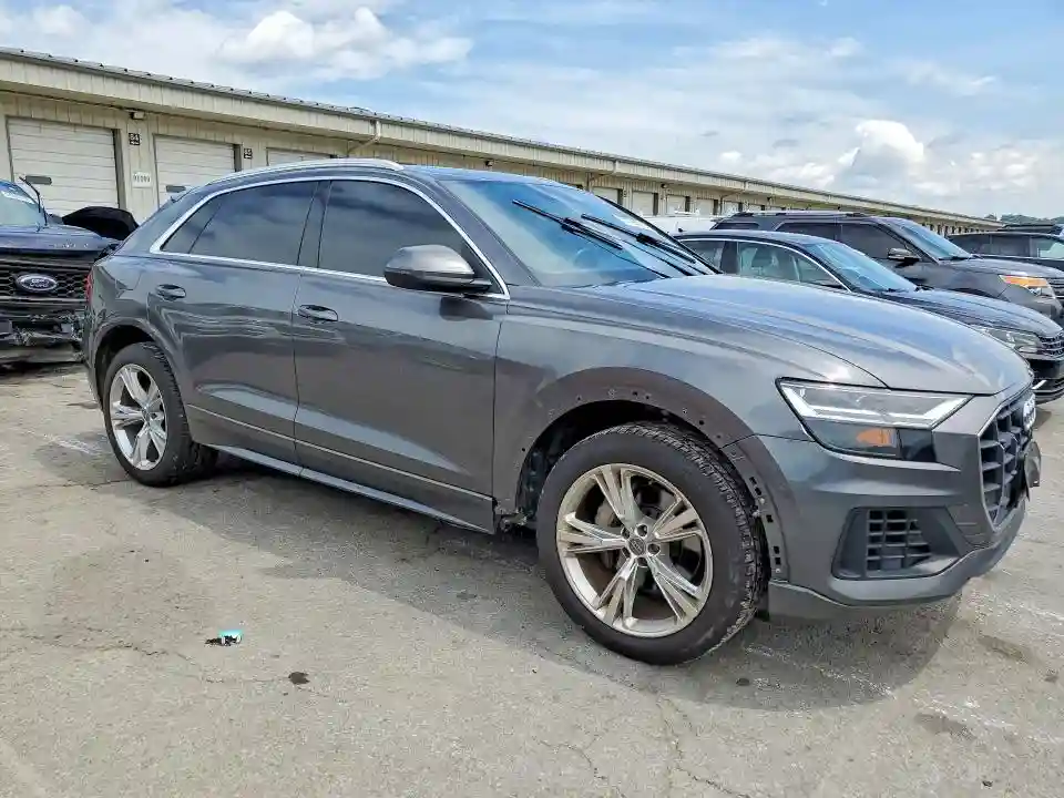 WA1AVAF12KD024429 2019 AUDI Q8-3