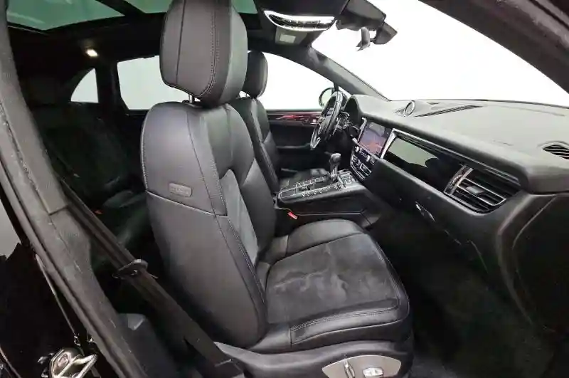 WP1AA2A57MLB08979 2021 PORSCHE MACAN-4