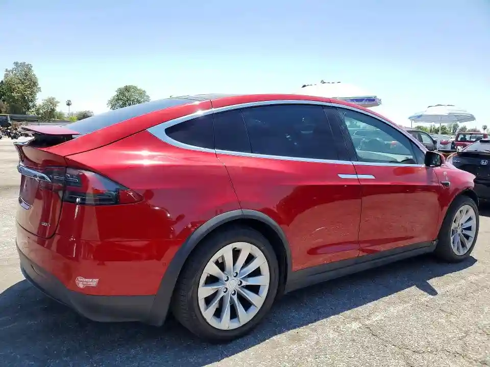 5YJXCBE27HF034851 2017 TESLA MODEL X-2