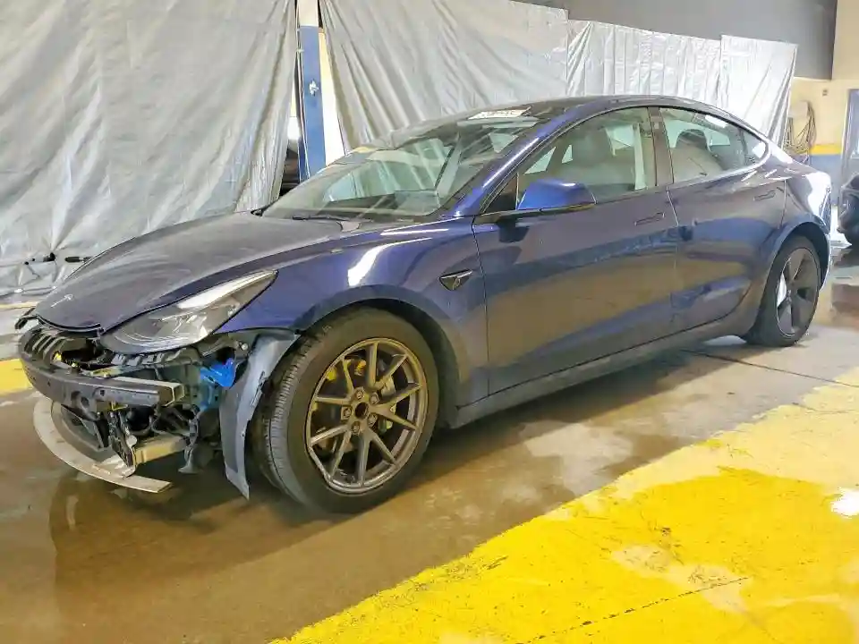 5YJ3E1EA7NF371011 2022 TESLA MODEL 3-0