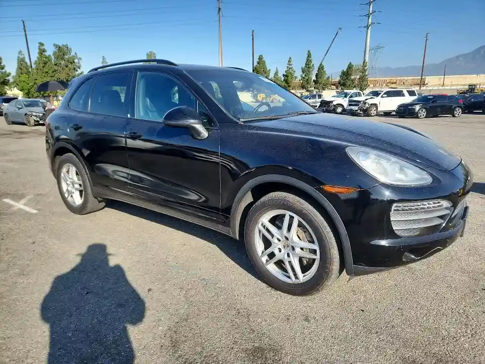 WP1AB2A28BLA55063 2011 PORSCHE CAYENNE-3