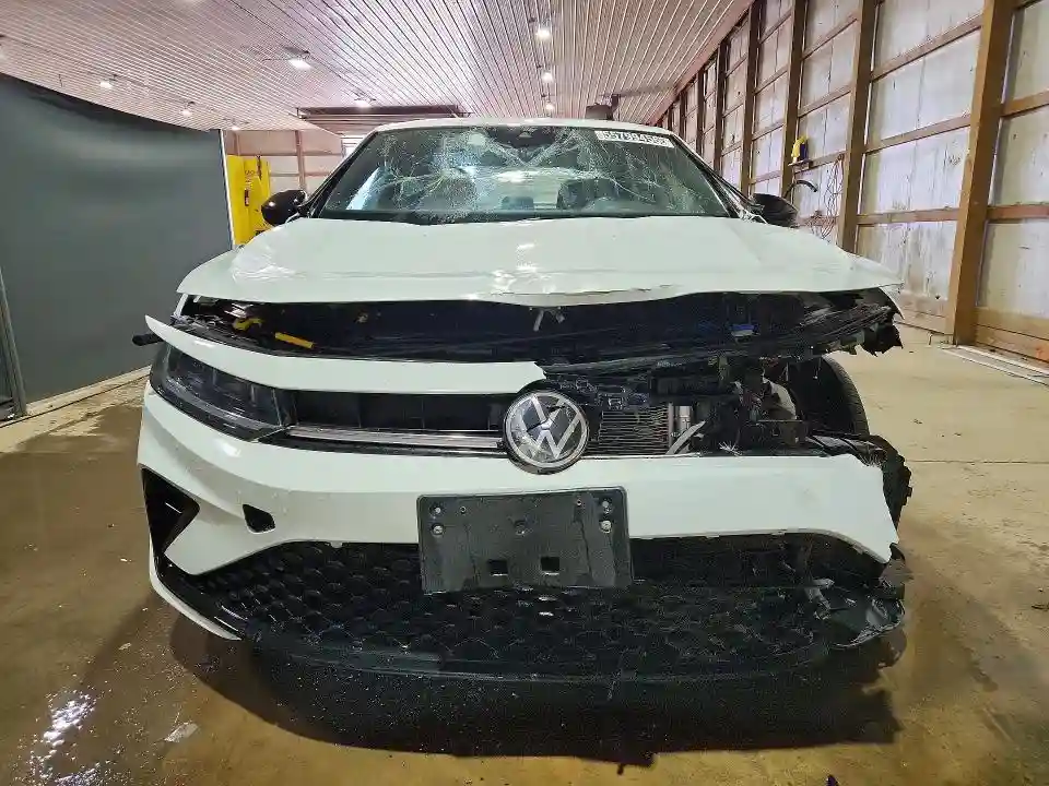 3VWBX7BU8SM008485 2025 VOLKSWAGEN JETTA-4