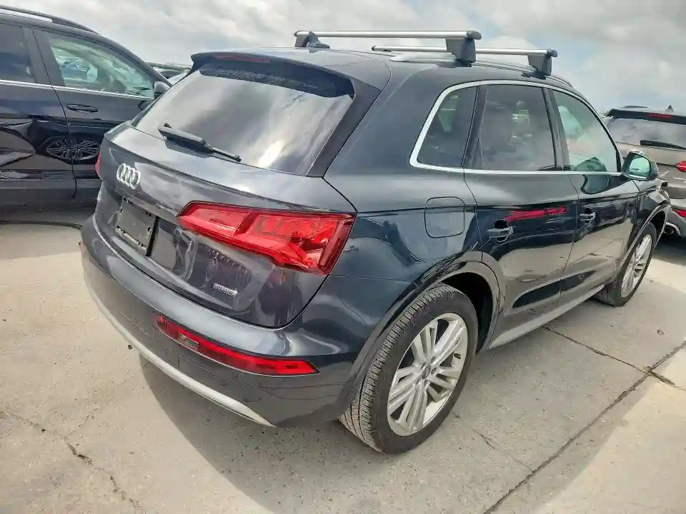 WA1BNAFY6K2114695 2019 AUDI Q5-2