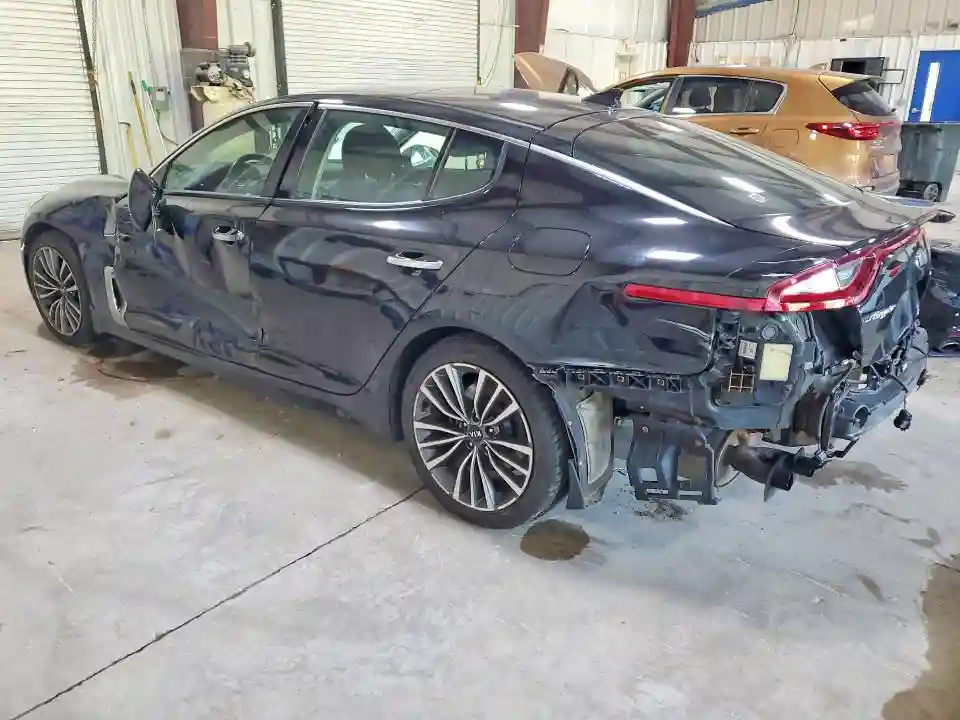 KNAE25LA4J6012441 2018 KIA STINGER-1