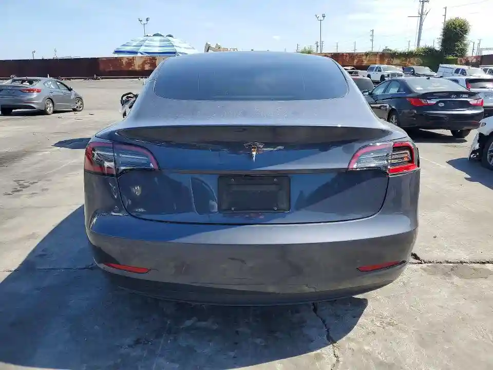5YJ3E1EA7PF623942 2023 TESLA MODEL 3-5