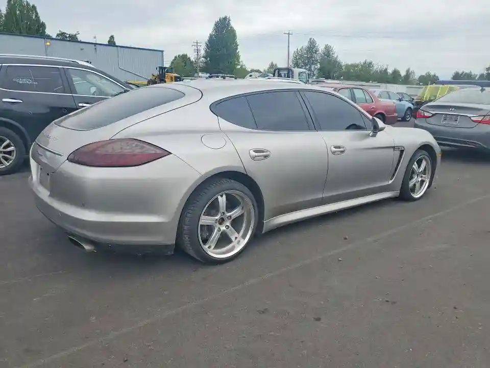 WP0AA2A75BL011151 2011 PORSCHE PANAMERA-2