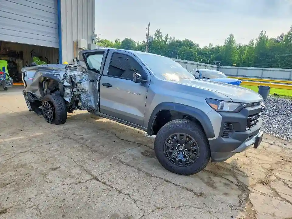 1GCPTEEK4T1105166 2026 CHEVROLET COLORADO T-3