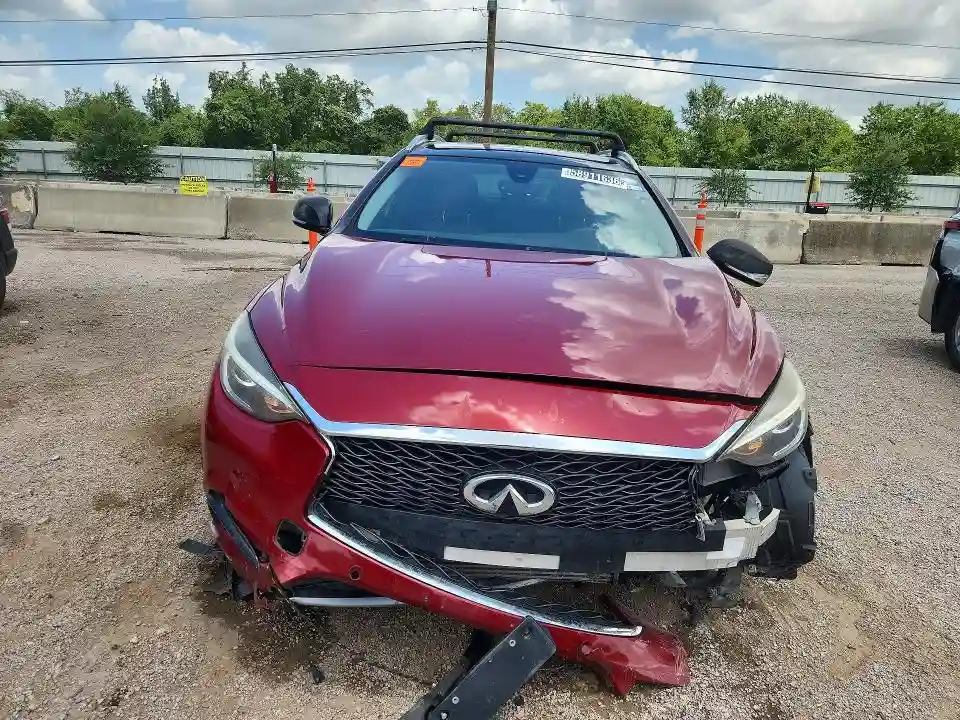 SJKCH5CP3JA047494 2018 INFINITI QX30 PREMI-4