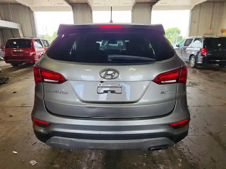 5XYZT3LB6JG556547 2018 HYUNDAI SANTA FE-5