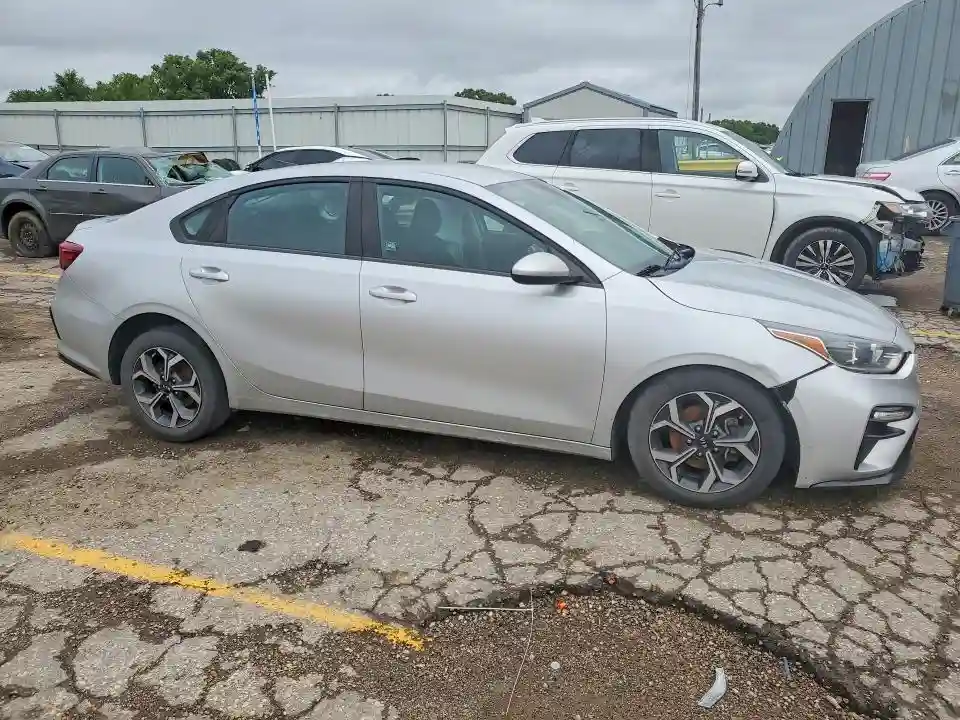 3KPF24AD5KE065370 2019 KIA FORTE-3