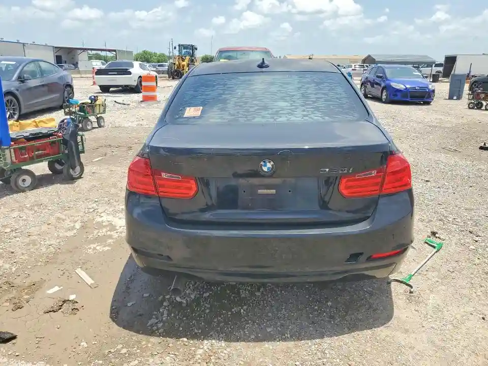 WBA3B1G52ENS80509 2014 BMW 3 SERIES-5