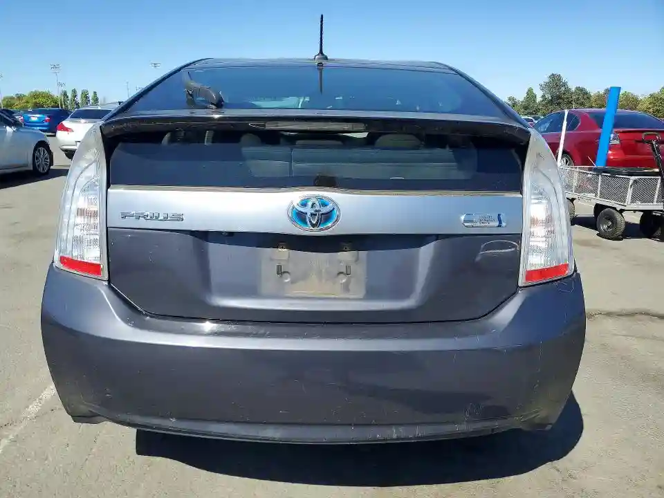 JTDKN3DPXF3074598 2015 TOYOTA PRIUS-5