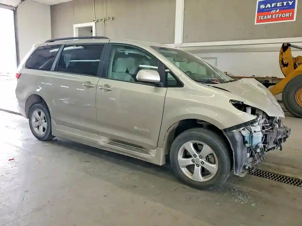 5TDKK3DC8FS627771 2015 TOYOTA SIENNA-3