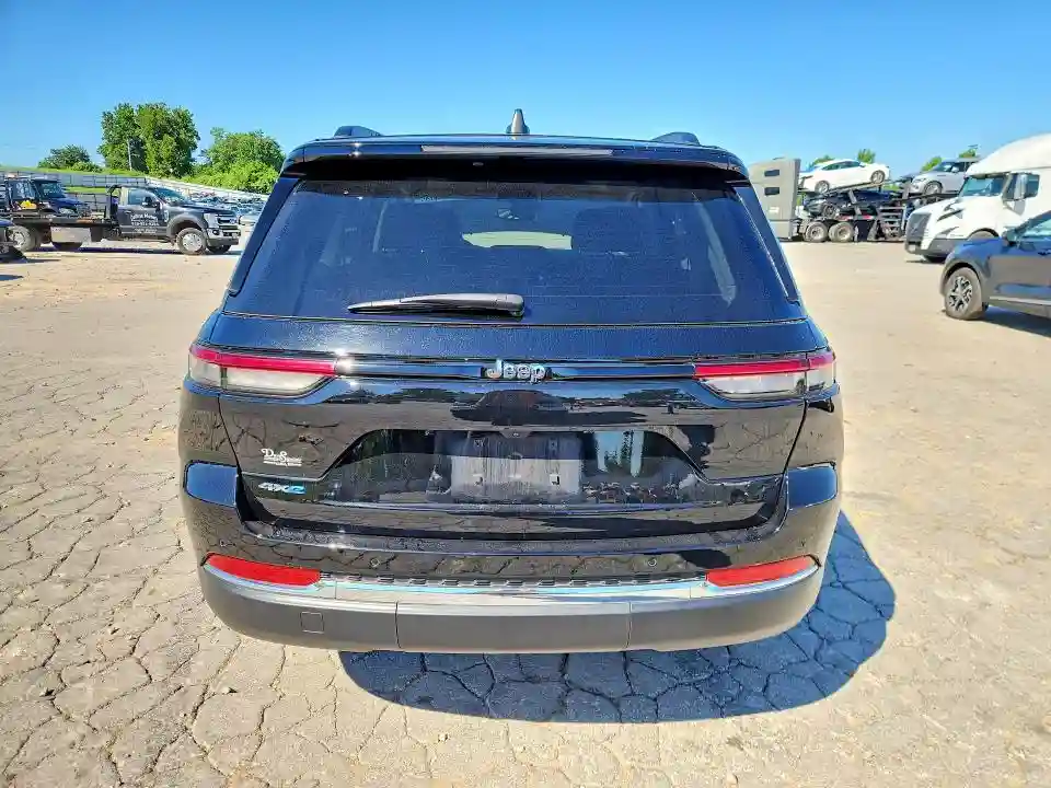 1C4RJYB6XN8748946 2022 JEEP GRAND CHEROKEE-5