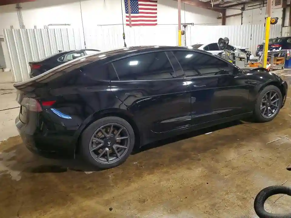 5YJ3E1EB8NF272108 2022 TESLA MODEL 3-2