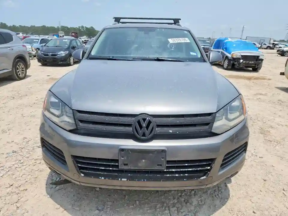 WVGFF9BP3BD001237 2011 VOLKSWAGEN TOUAREG-4