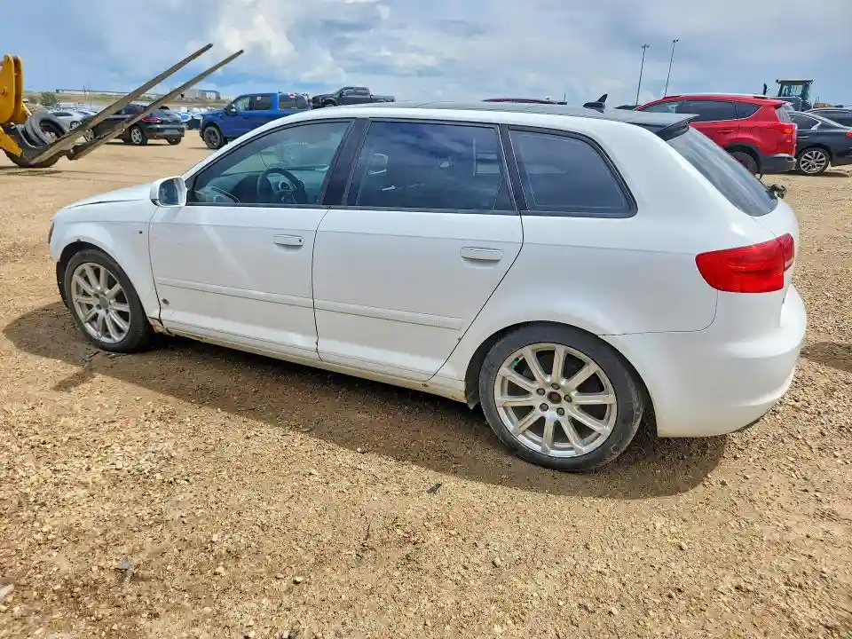 WAUMFCFM0BA097206 2011 AUDI A3-1