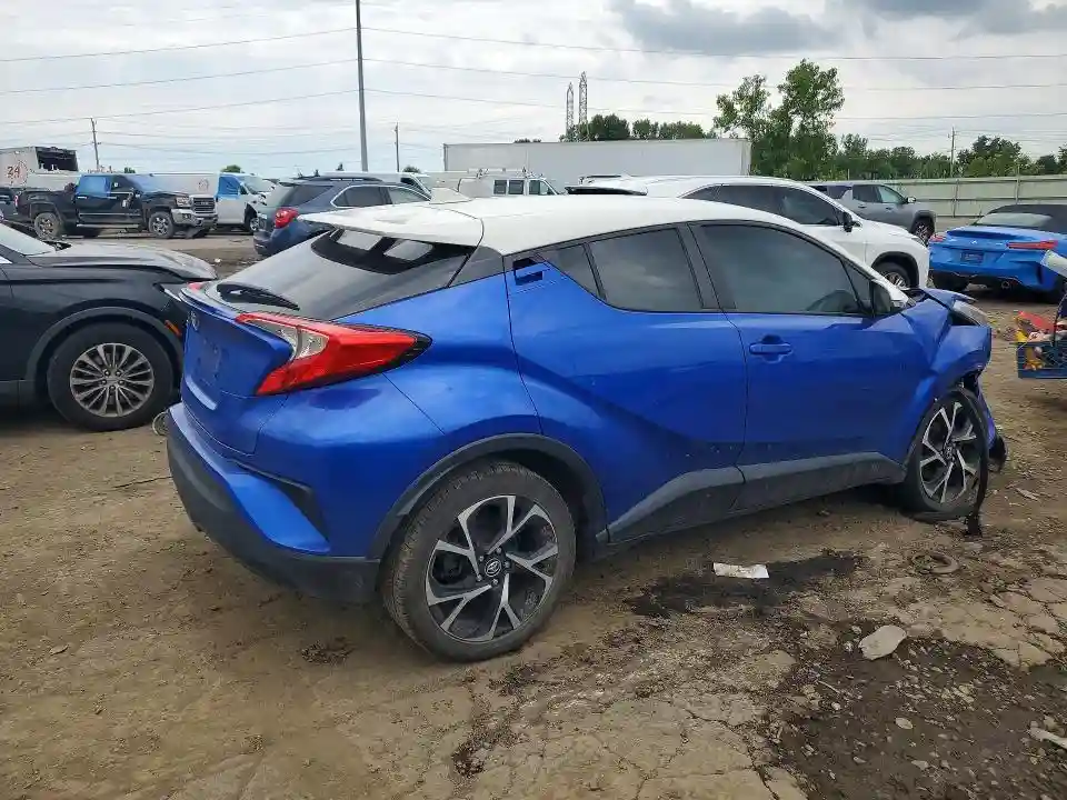 NMTKHMBX1JR062734 2018 TOYOTA C-HR-2