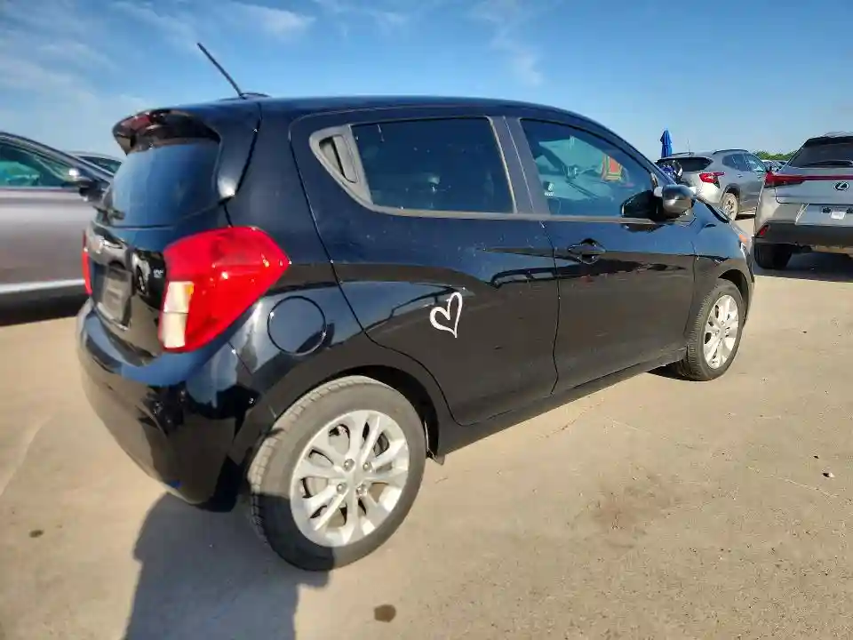 KL8CD6SA5MC225781 2021 CHEVROLET SPARK-2