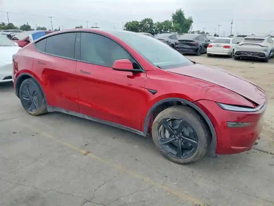 7SAYGDEE8TF431706 2026 TESLA MODEL Y-3