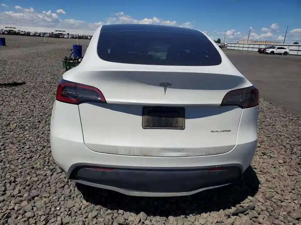 7SAYGDEEXPF842501 2023 TESLA MODEL Y-5