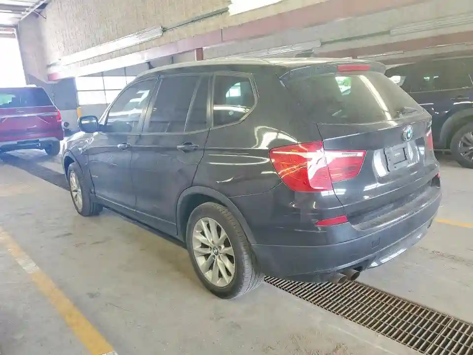 5UXWX5C50BL700983 2011 BMW X3-1