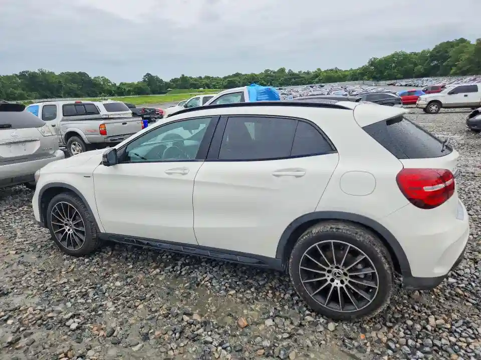 WDCTG4GBXJJ381062 2018 MERCEDES-BENZ GLA-CLASS-1