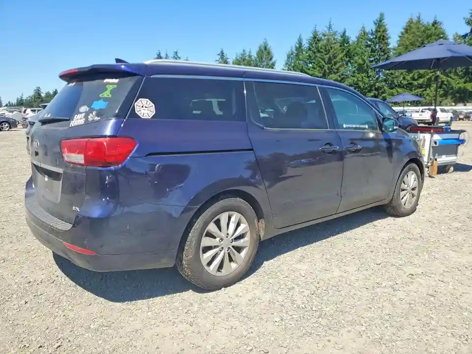 KNDMC5C16J6367090 2018 KIA SEDONA-2