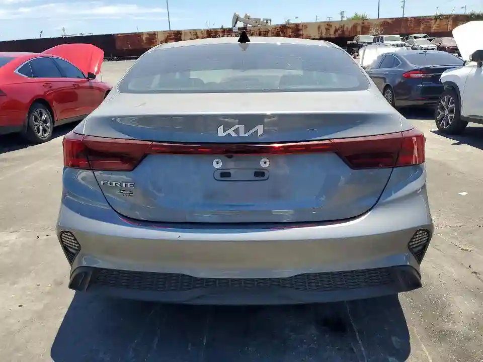3KPF24AD6NE434497 2022 KIA FORTE LXS-5