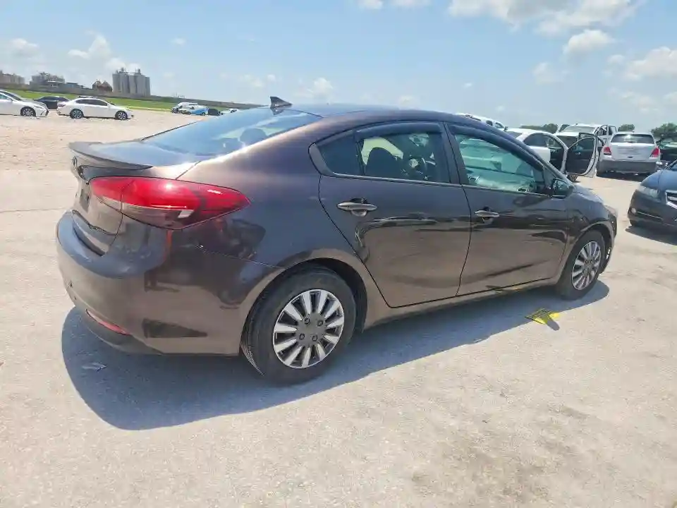 3KPFK4A73JE185998 2018 KIA FORTE-2