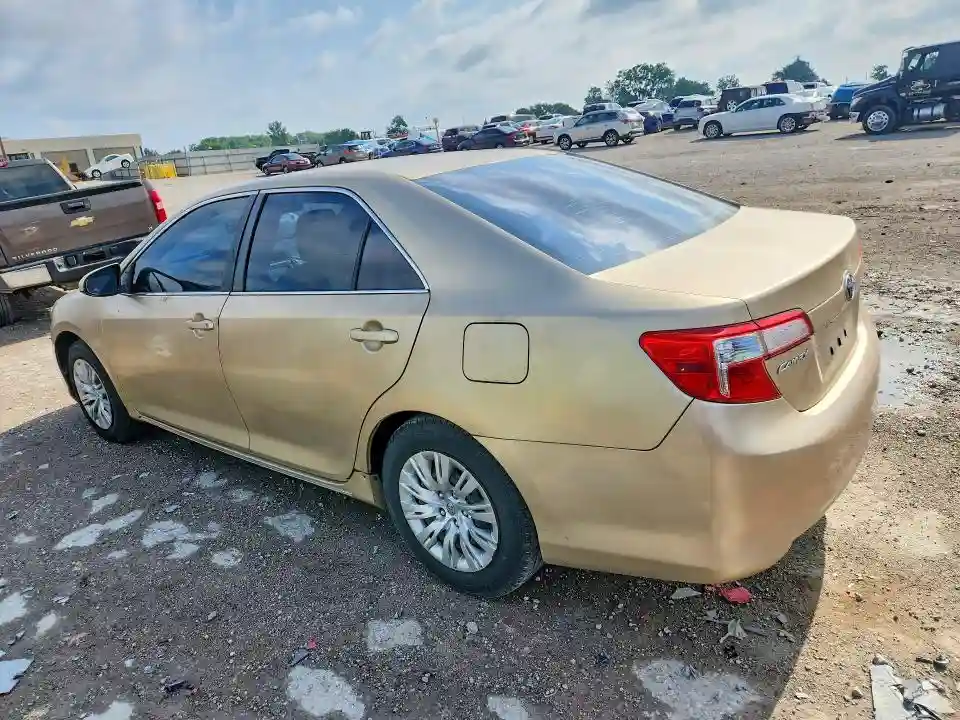 4T1BF1FK9CU025168 2012 TOYOTA CAMRY-1