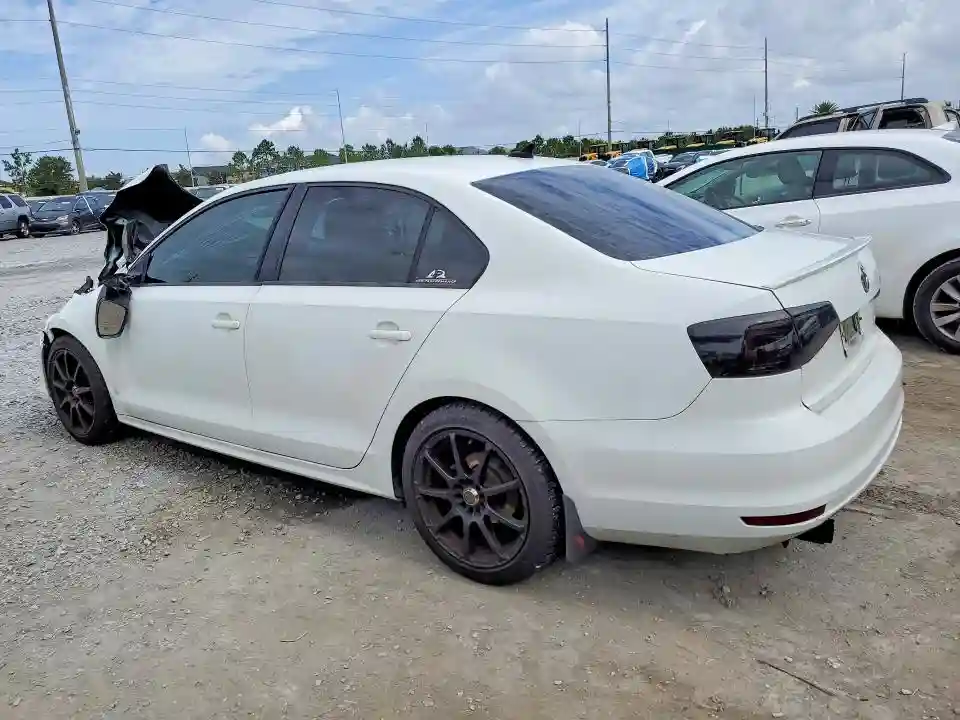 3VWD17AJ1GM391016 2016 VOLKSWAGEN JETTA-1