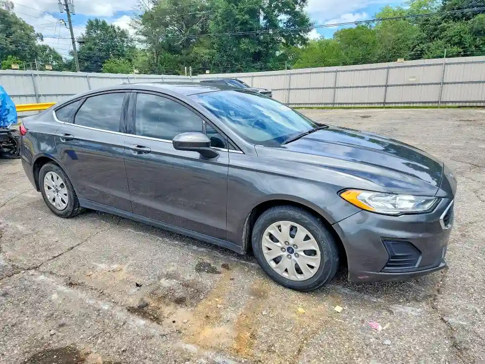 3FA6P0G74LR102775 2020 FORD FUSION-3