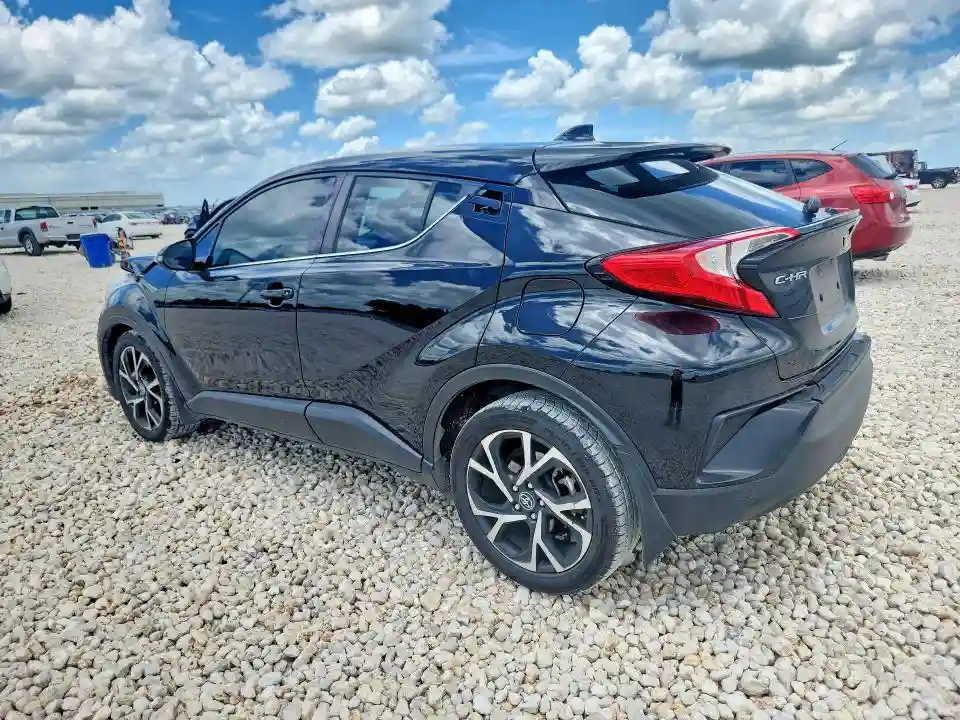 NMTKHMBX3NR147645 2022 TOYOTA C-HR-1