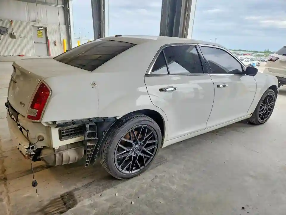 2C3CCARG3EH355830 2014 CHRYSLER 300-2