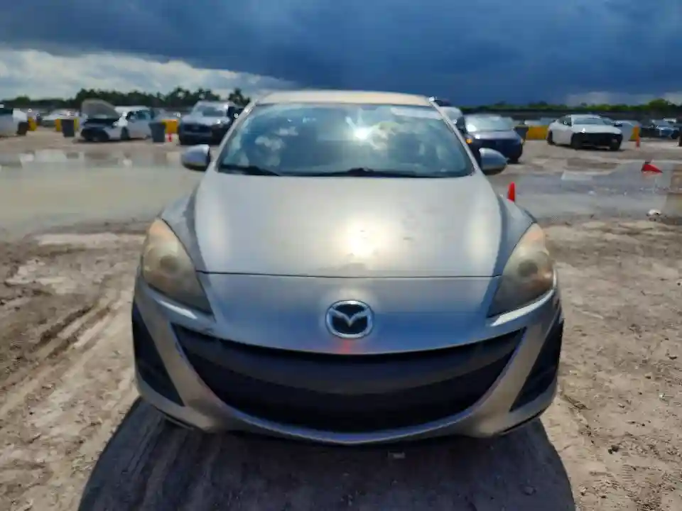 JM1BL1UF7B1497159 2011 MAZDA 3-4