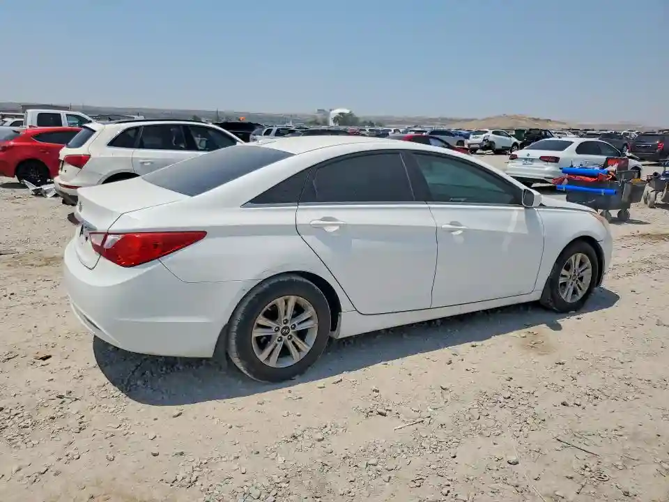 5NPEB4AC3DH753949 2013 HYUNDAI SONATA-2