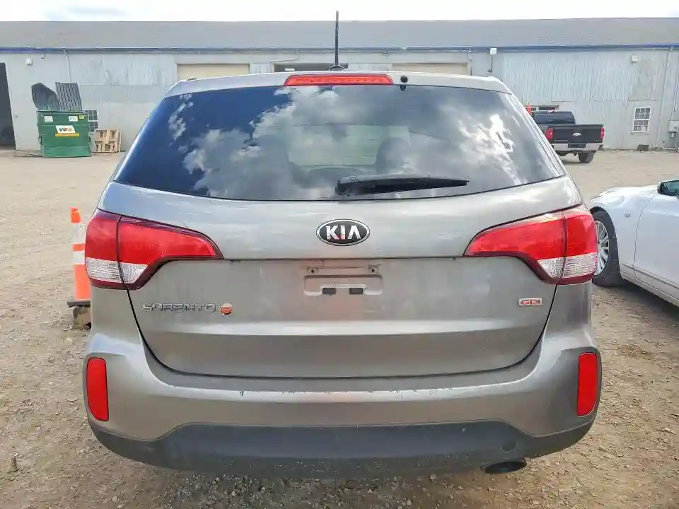 5XYKT3A60FG629622 2015 KIA SORENTO-5