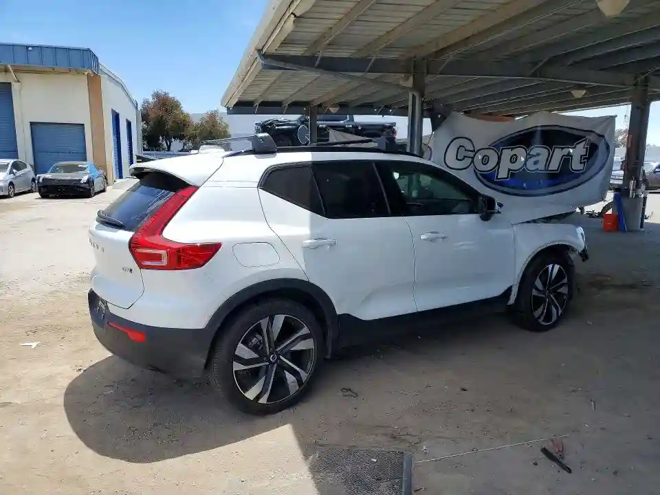 YV4L12UC4S2527196 2025 VOLVO XC40-2