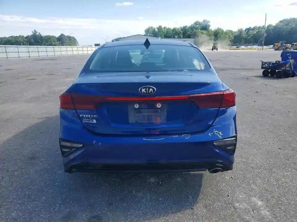 3KPF24AD0KE040411 2019 KIA FORTE LXS-5