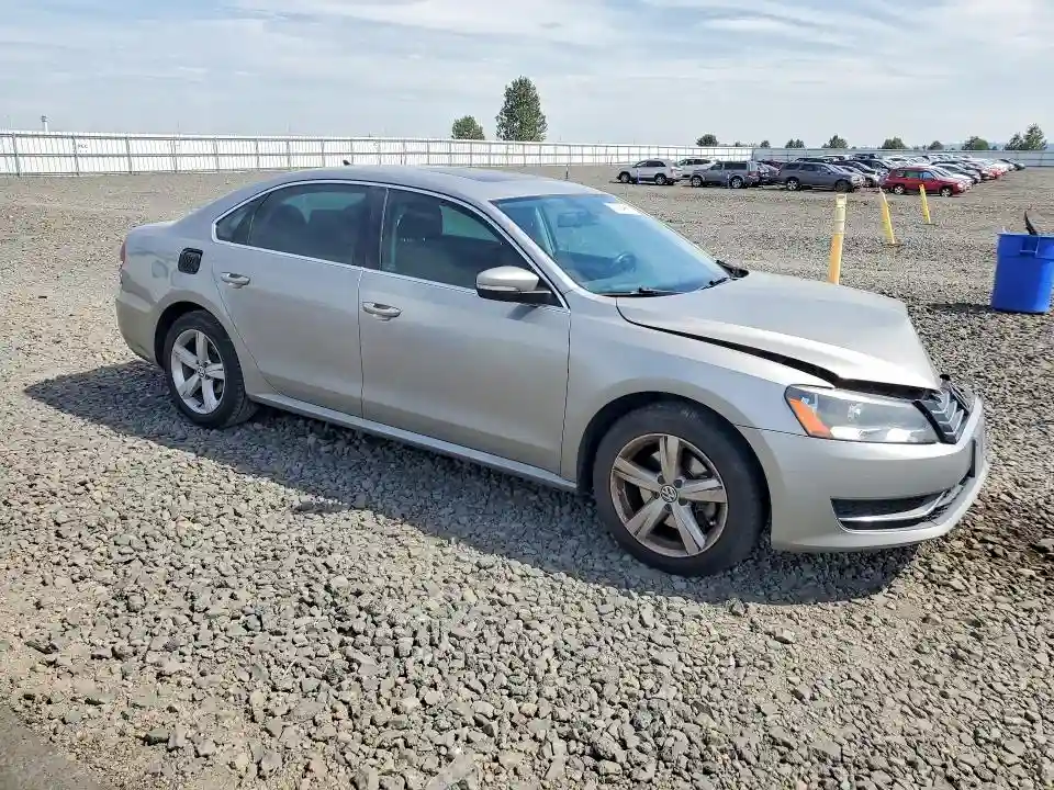 1VWBN7A34DC145281 2013 VOLKSWAGEN PASSAT-3