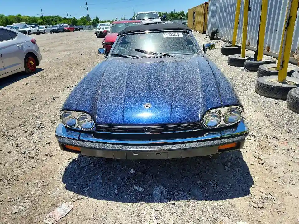 SAJNV5847JC143475 1988 JAGUAR XJS-4