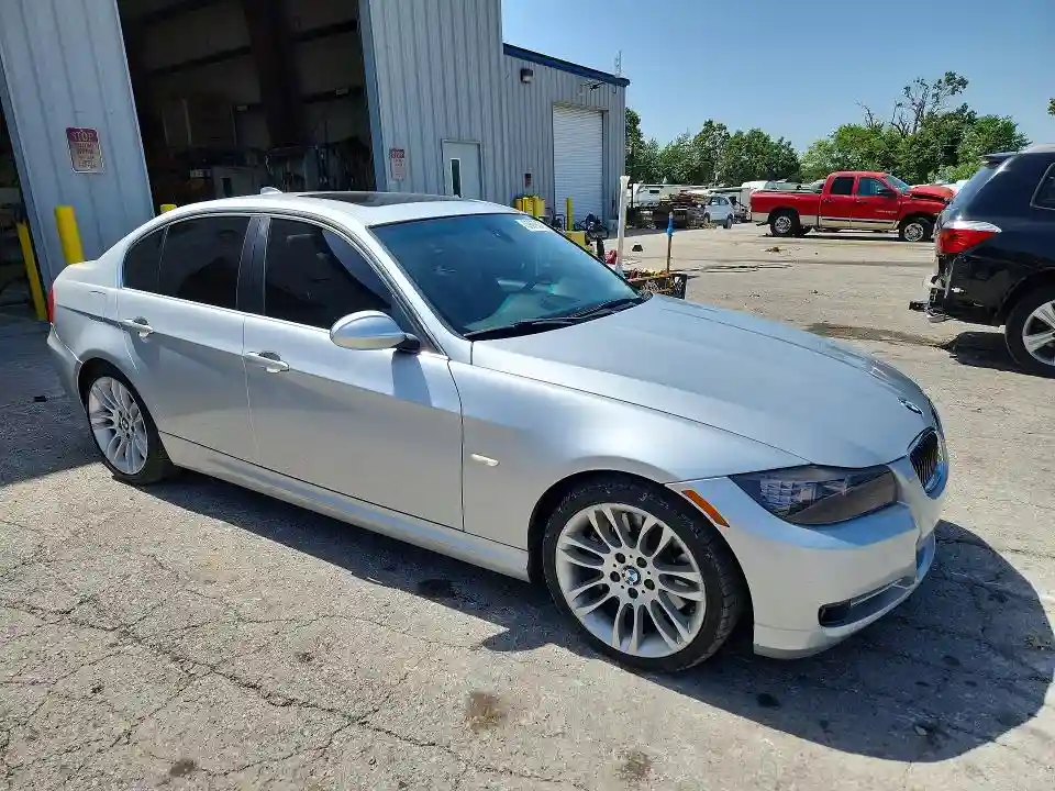 WBAPN7C51BA779953 2011 BMW 3 SERIES-3