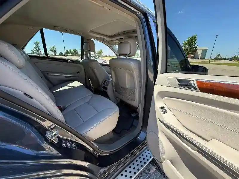 4JGBB5GB6AA573807 2010 MERCEDES-BENZ M-CLASS-5