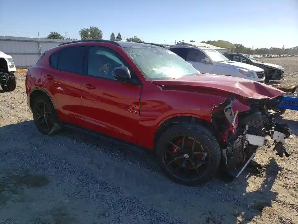 ZASPAKBN5M7D18815 2021 ALFA ROMEO STELVIO-3