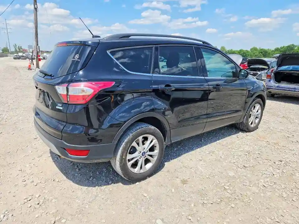 1FMCU0GD3JUC30776 2018 FORD ESCAPE-2