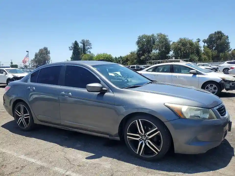 1HGCP2E38AA132489 2010 HONDA ACCORD-3
