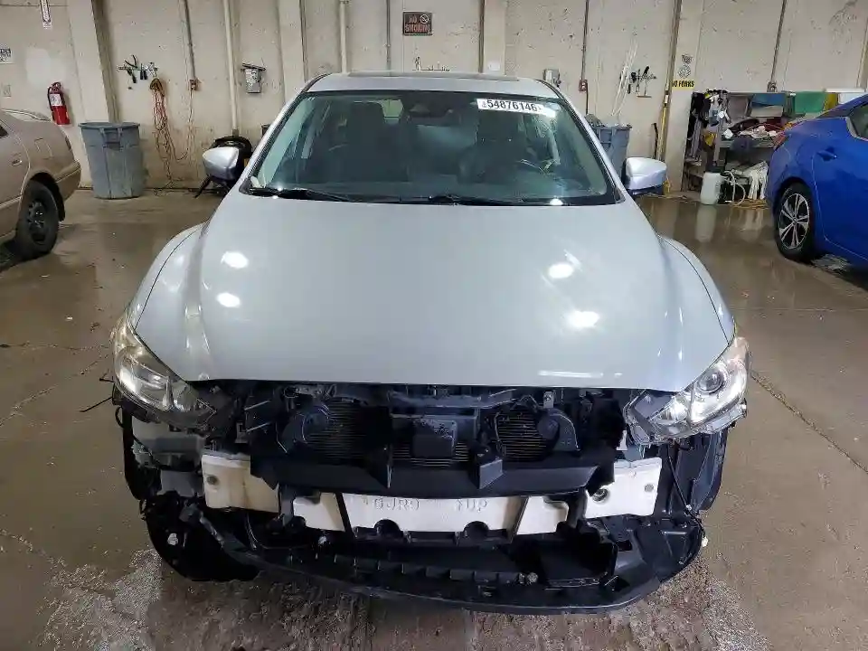 JM1GL1V56H1145727 2017 MAZDA 6-4