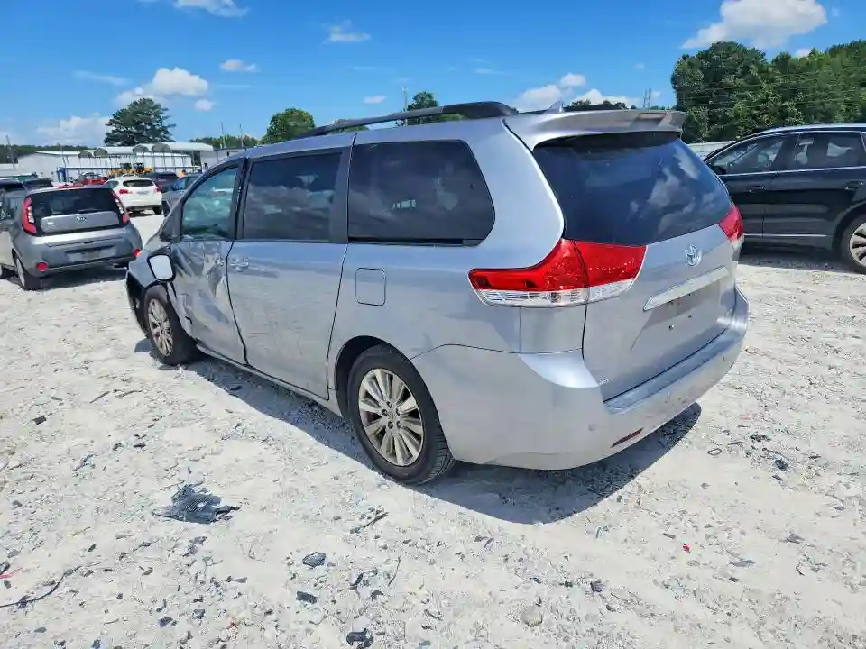 5TDDK3DC1BS011817 2011 TOYOTA SIENNA-1