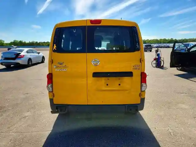 3N8CM0JT3HK707743 2017 NISSAN NV-5